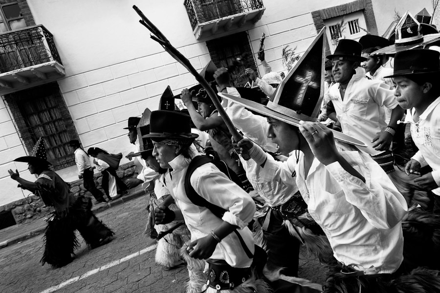 The violent confrontation between the dancing groups is called ‘tinkuy’. In the Andean mythology, this ritual battle is sacred and it is believed that spirits enter our world in this moment.