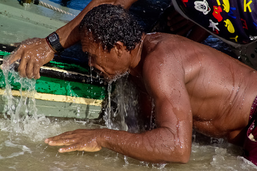 Jangada is an entirely hand made boat, every piece from different type of wood. The sides of the boat are made from masaranduba wood which is sea-water resistent.