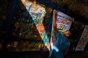 A champeta poster painter (Cartagena, Colombia)