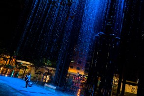 Love in the rain (Itagüí, Colombia)