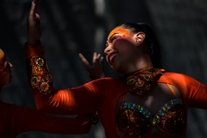 Dancers in the shadow (Barranquilla, Colombia)