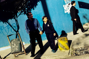 Father with his daughter (Quito, Ecuador)