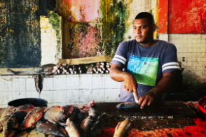 A fish vendor from Montería