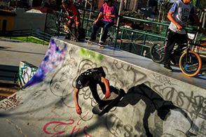 Skateboarding on a ramp (La Candelaria, Bogotá, Colombia)