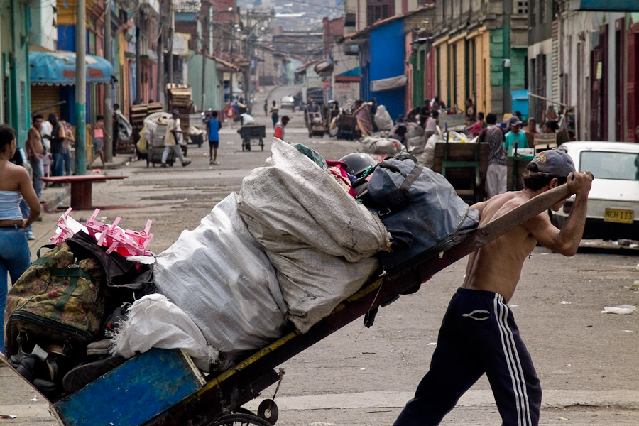 The slum El Calvario is mainly inhabitted by garbage recollectors, homeless people, drug addicts and people largely active in the informal economy.