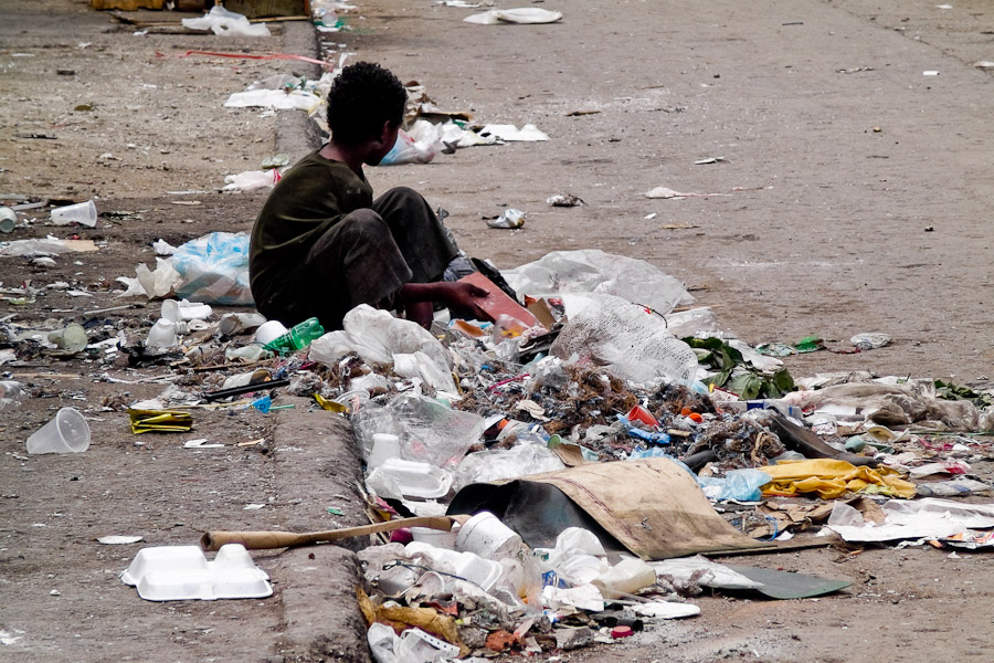 The garbage recollection is the essential source of incomes for nearly all of about three thousand inhabitants of El Calvario, children included.