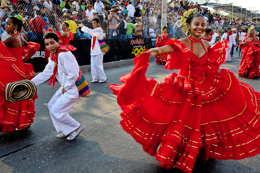 The soul of the Carnival of Barranquilla is cumbia, both music and dance. Cumbia originates here in the Caribbean region. It i a mixture of the African tribal dance with the Spanish influence.