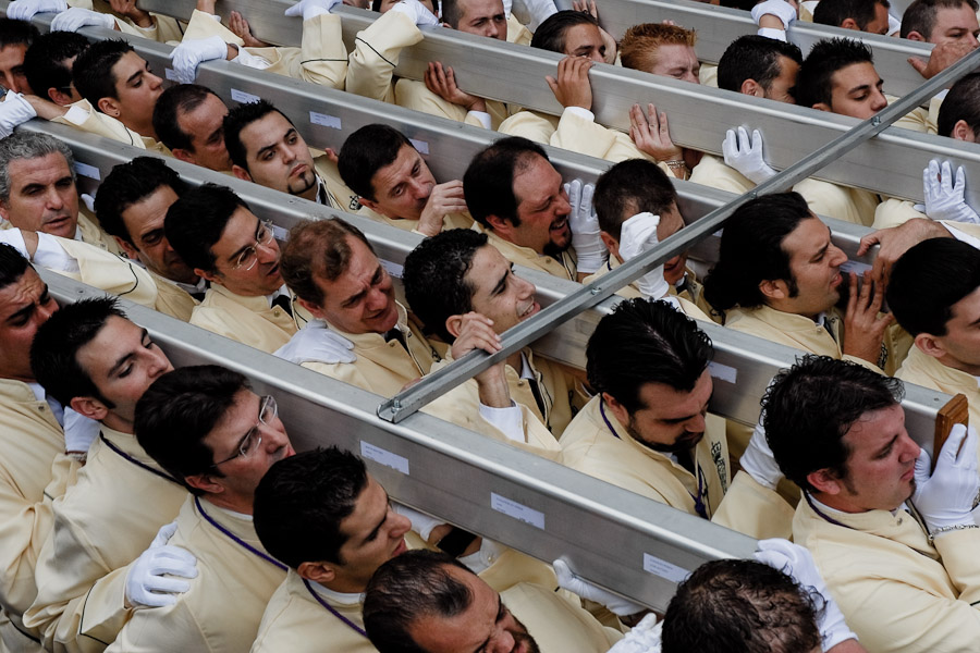 A big float in the Holy Week of Málaga, with the paso on the top, may weigh over 5.000 kilograms and there can be up to 250 men carrying it.