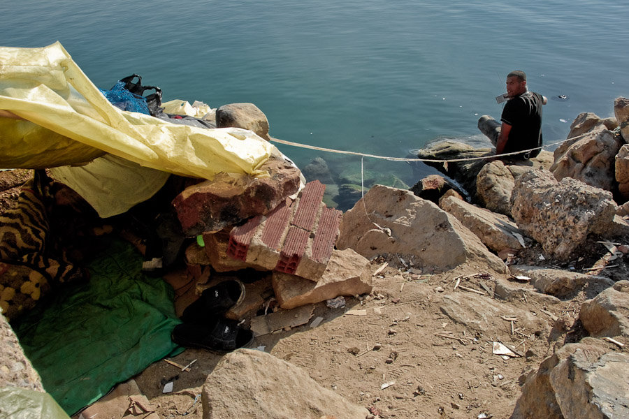 Harraga refugees mainly come to Tanger from shanty towns in big cities like Casablanca, Rabat or Marrakesh. In Tanger they get into even worse living conditions than in a slum.