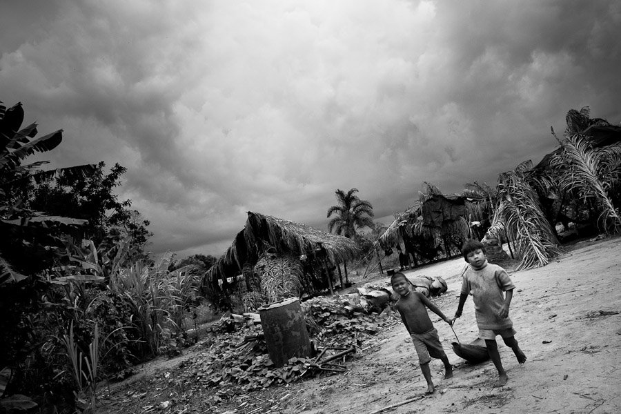 The Nukak Maku people, a nomadic indian tribe from Amazonia, live in a refugee camp with no chance to return to the jungle.